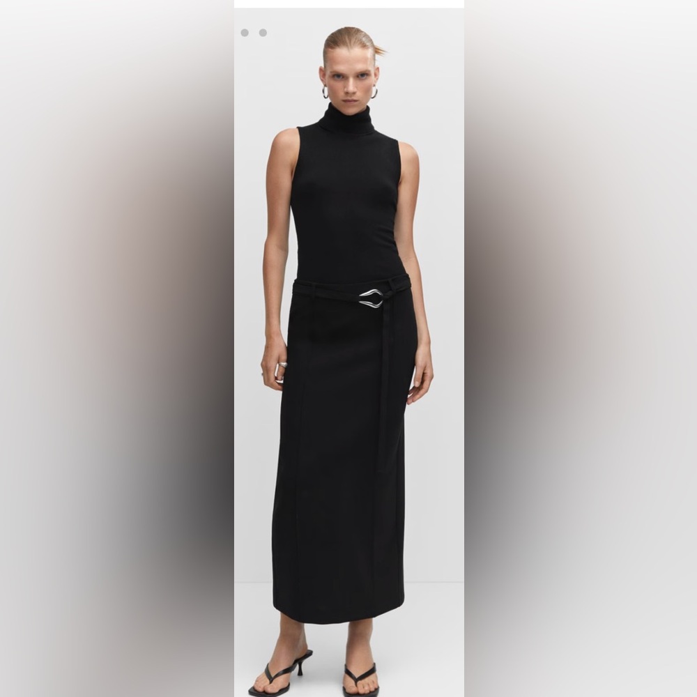 Sleek black skirt from Mango